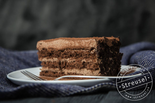 Einfache Schokoladenmousse-Torte – Rezept von Streusel