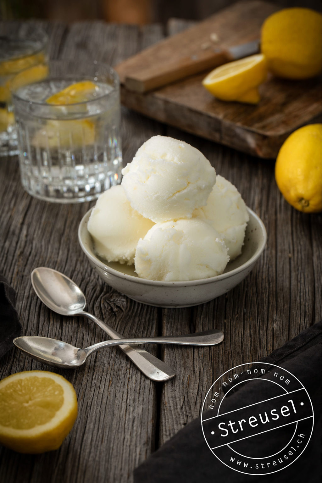 Zitronen-Joghurteis – Rezept von Streusel