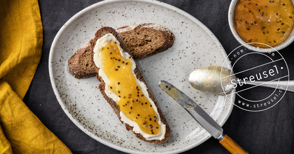 Kiwi-Apfel-Konfitüre (ohne Gelierzucker) – Rezept von Streusel Kiwi-Apfel-Konfitüre (ohne Gelierzucker) – Rezept von Streusel