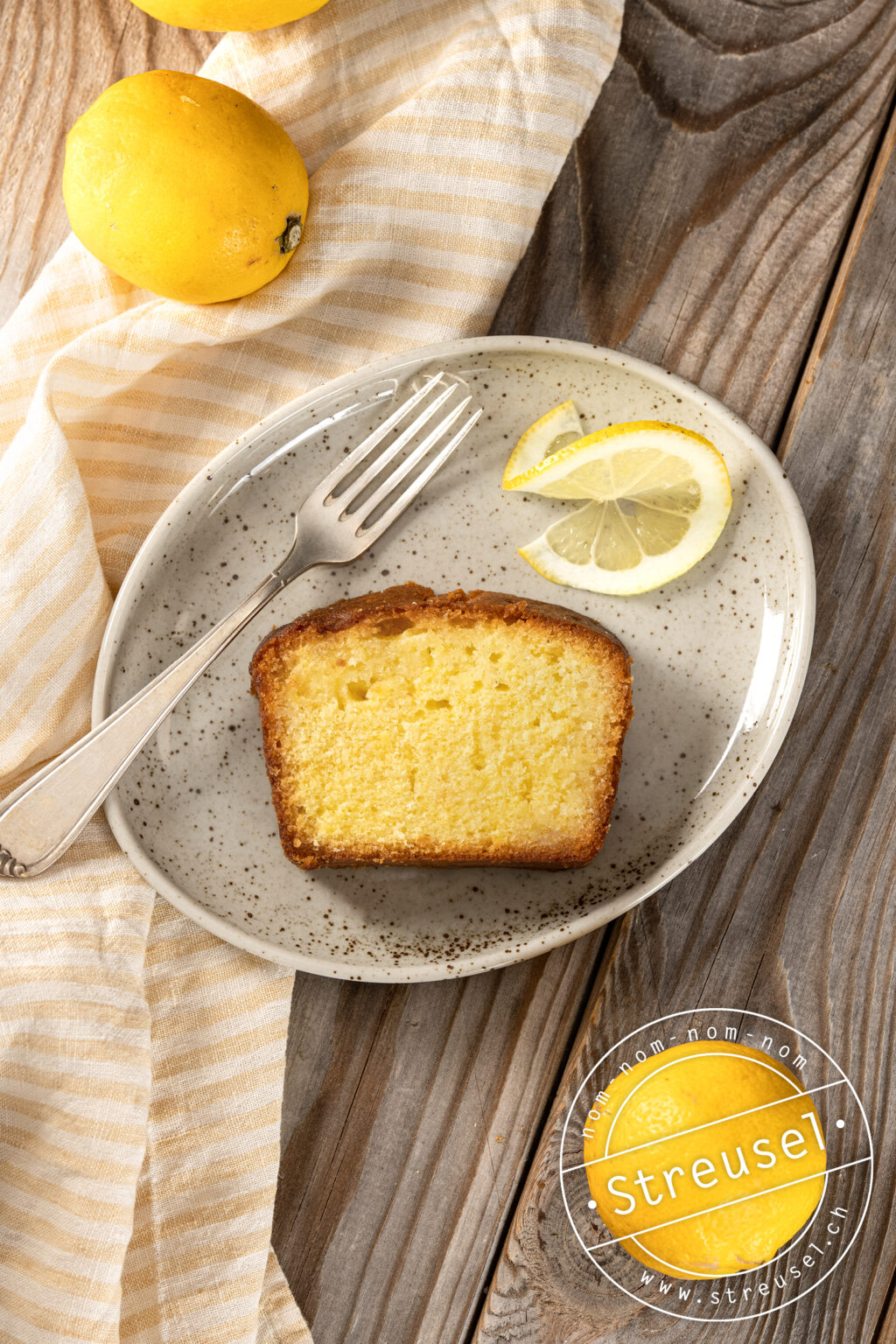 Getränkter Zitronencake – Rezept von Streusel