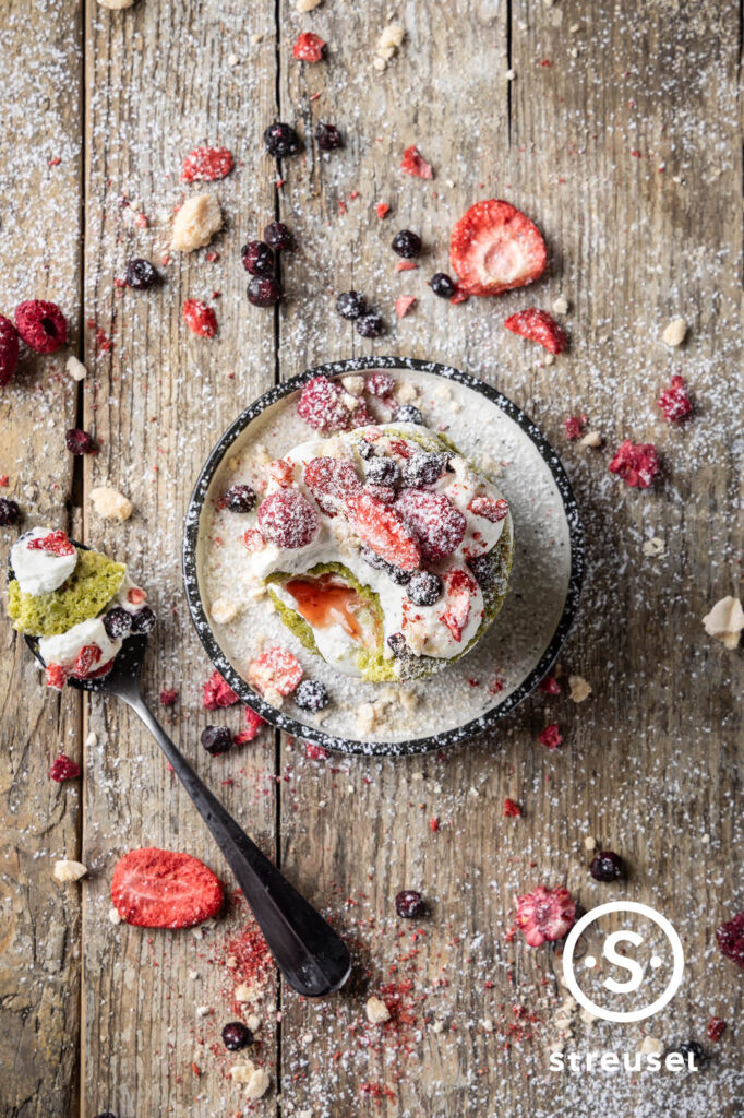 Rezept für selbst gemachte Matcha-Törtchen.